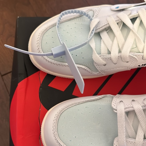 Nike White High-Top Sneakers with Leather Upper and Traditional Lacing - Picture 7 of 10